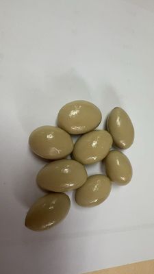 चॉकलेट लेपित नट्स (बादाम) और दही चॉकलेट लेपित नट्स (बादाम)