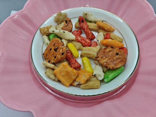 मूल अनुकूलित स्वाद मिश्रित चावल क्रैकर्स विविधता पैक तेल सामग्री के साथ थोक पैकेजिंग