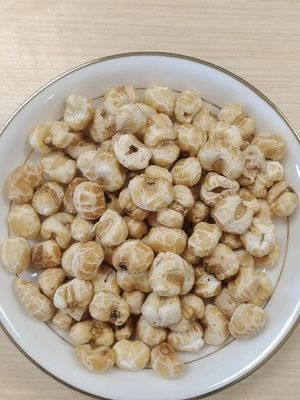 कुरकुरे स्वादिष्ट प्राकृतिक तेल मुक्त बेक्ड भुने हुए मक्का के फूले हुए स्नैक्स