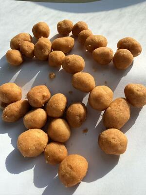 भुने हुए बेक्ड नमकीन लेपित मूंगफली स्नैक्स थोक थोक पैकेजिंग सोया बीन मूंगफली क्रैकर