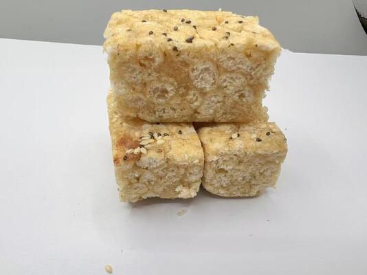 साक़ीमा पेस्ट्री पारंपरिक चीनी शहद नाश्ता हल्का कुरकुरा कोई कृत्रिम स्वाद नहीं प्लीहा और पेट के लिए अच्छा