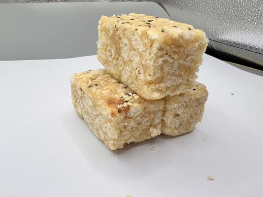 साक़ीमा पेस्ट्री पारंपरिक चीनी शहद नाश्ता हल्का कुरकुरा कोई कृत्रिम स्वाद नहीं प्लीहा और पेट के लिए अच्छा